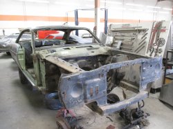 140618 67 Ford Fairlane (17).JPG